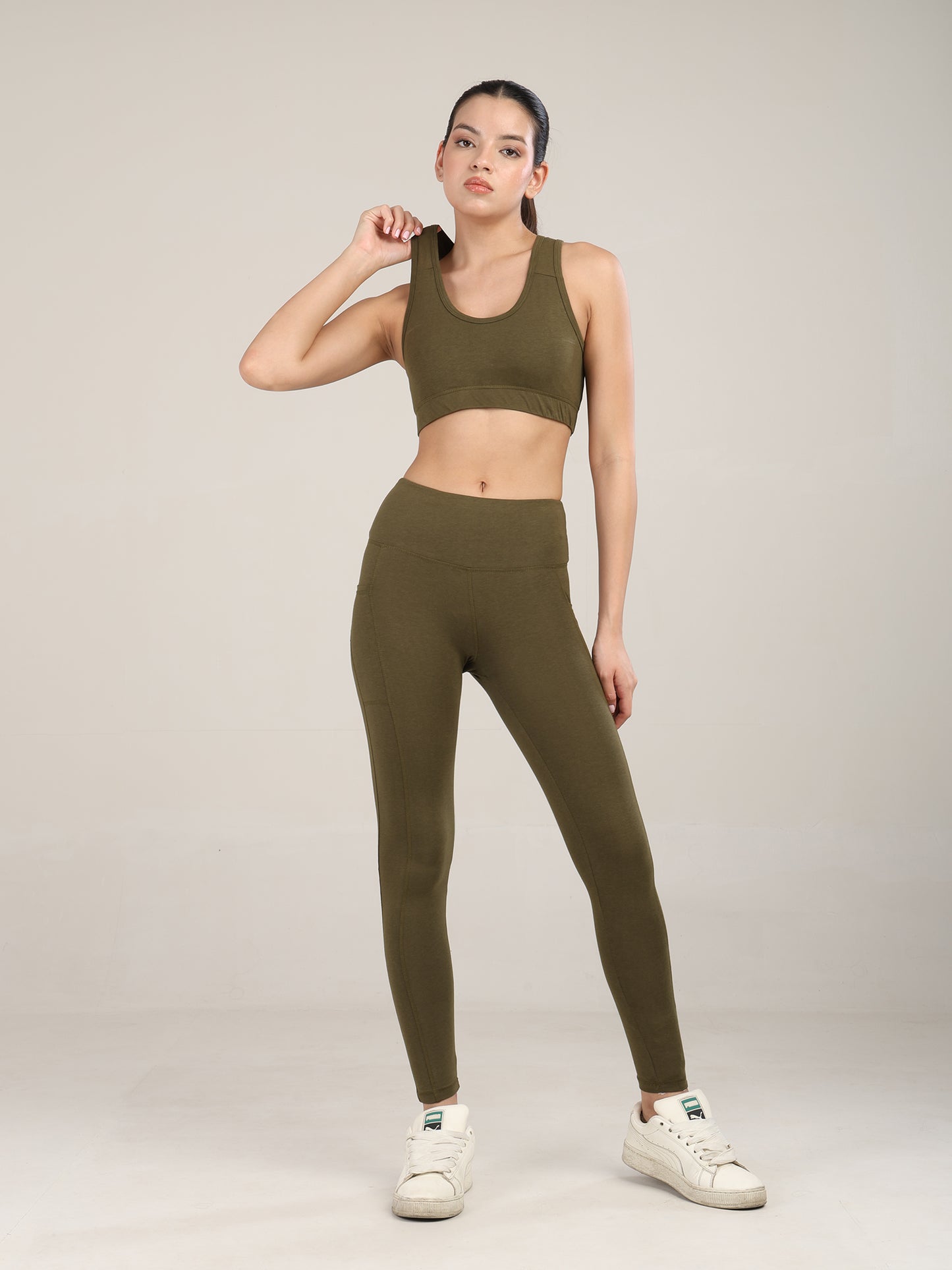 Uncuvr Moss Green Bamboo Activewear Set: Where Comfort Meets Performance