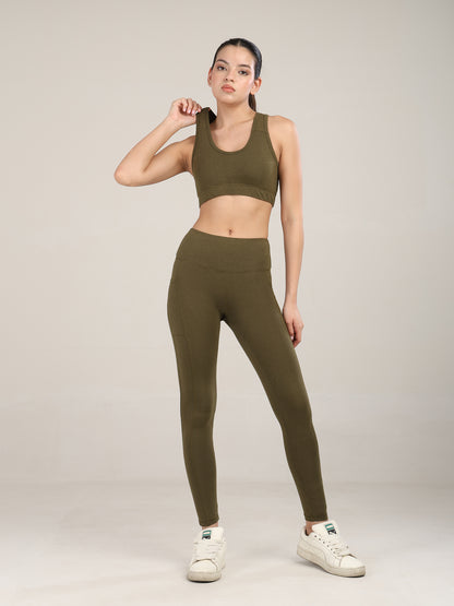 Uncuvr Moss Green Bamboo Activewear Set: Where Comfort Meets Performance