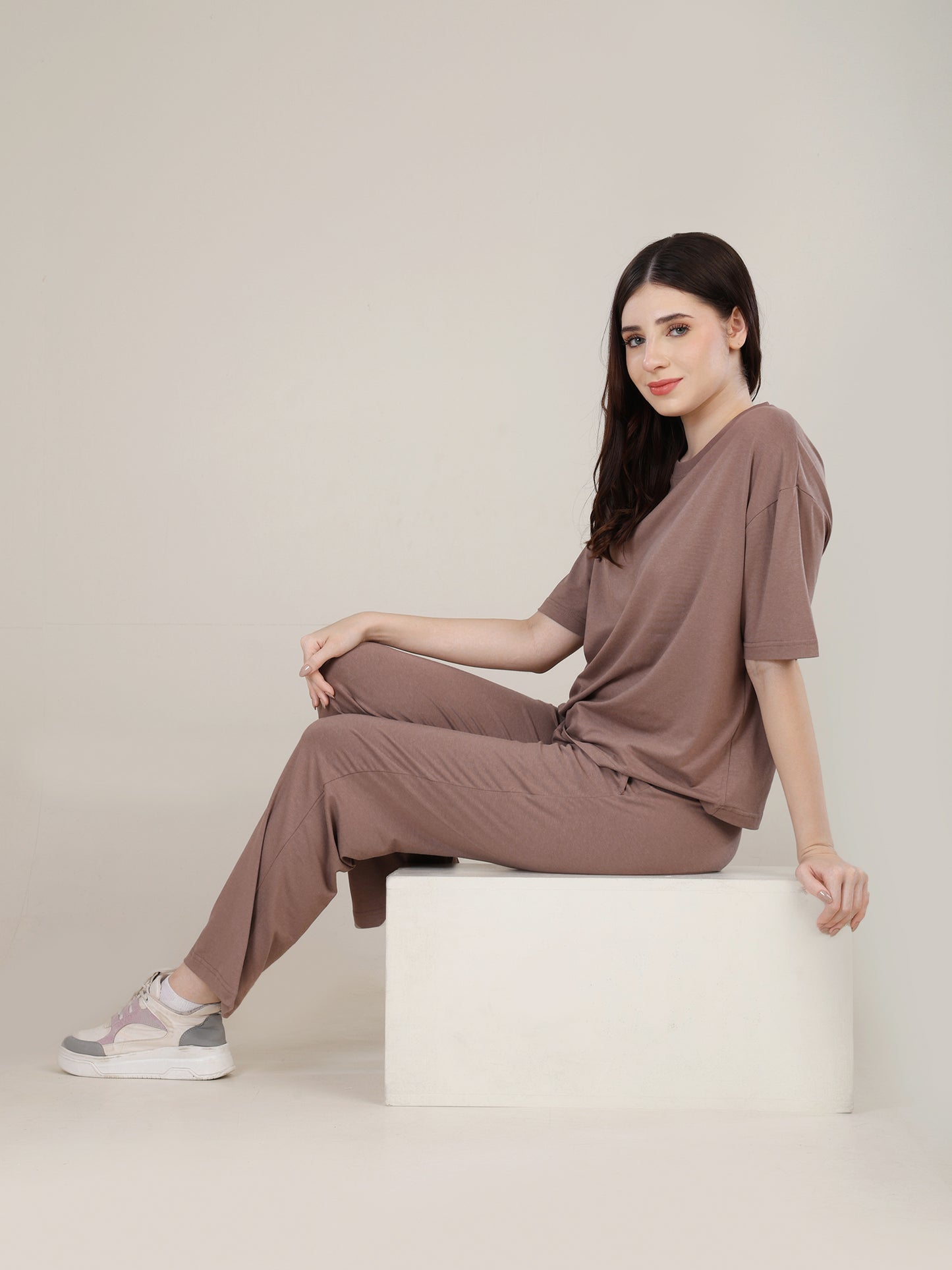 Uncuvr Walnut Bamboo Sleepwear Lounge Set: Relax in Eco-Friendly Comfort