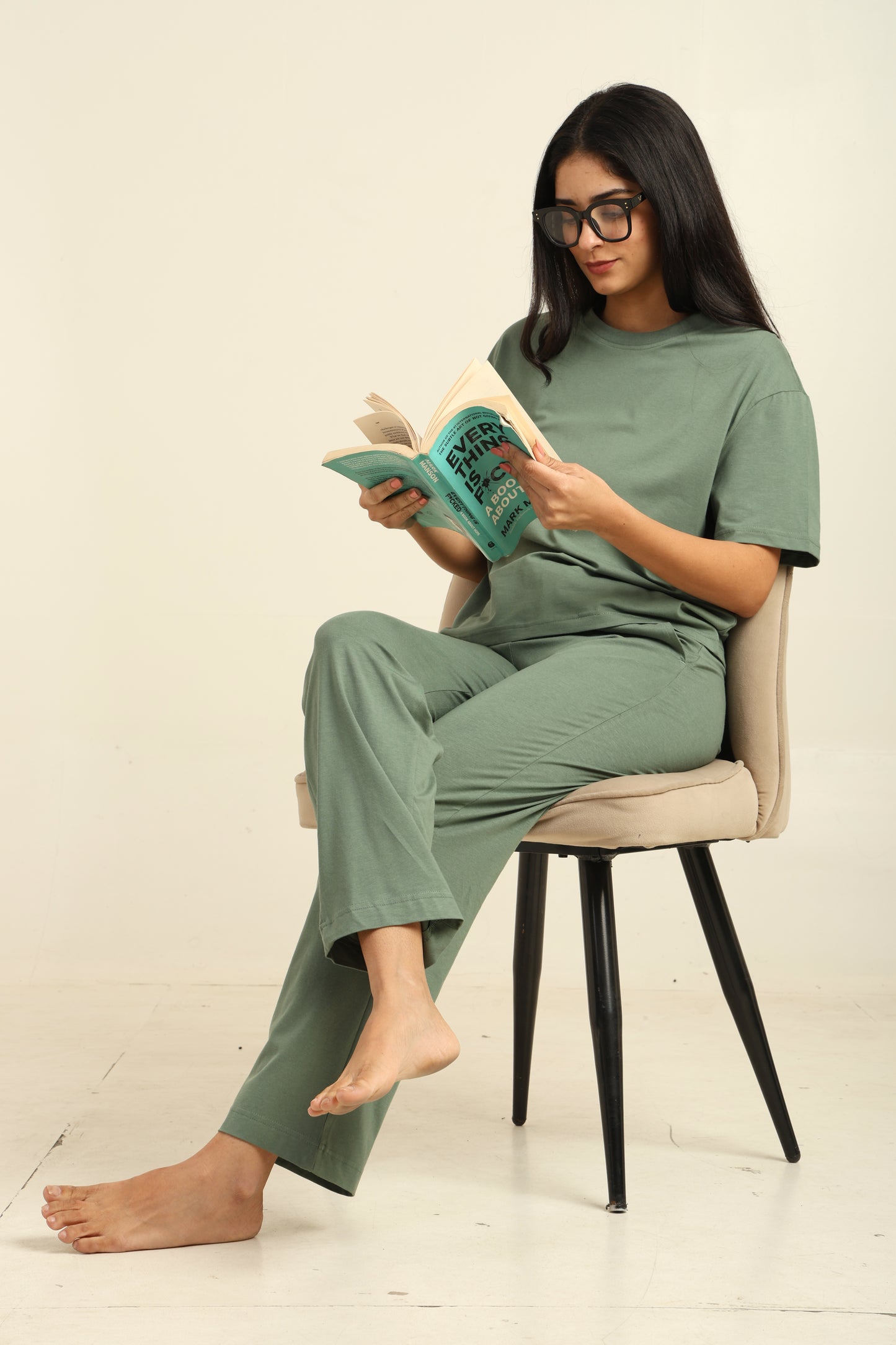 Uncuvr Granite Green Bamboo Sleepwear Lounge Set: Relax in Eco-Friendly Comfort